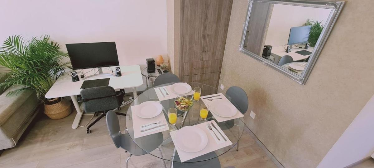 Stay Downtown Retreat Limassol Exterior foto